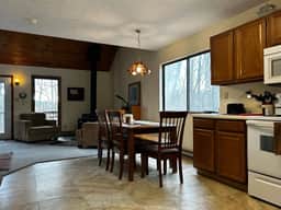 The Cabin - Image 5