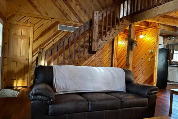 Cozy Cabin - Image 1