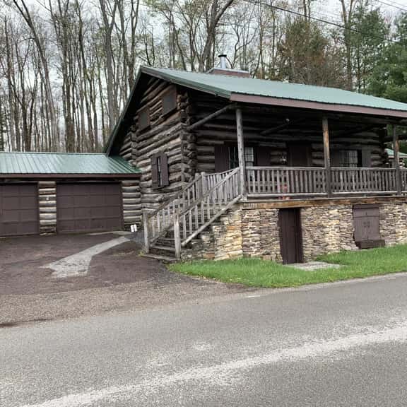 Historic Alpine Lakeside Manor - Image 1