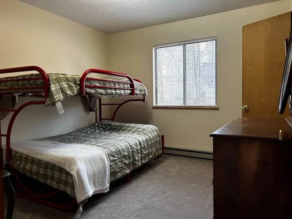 The Cabin - Image 4