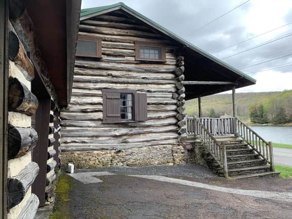 Historic Alpine Lakeside Manor - Image 4